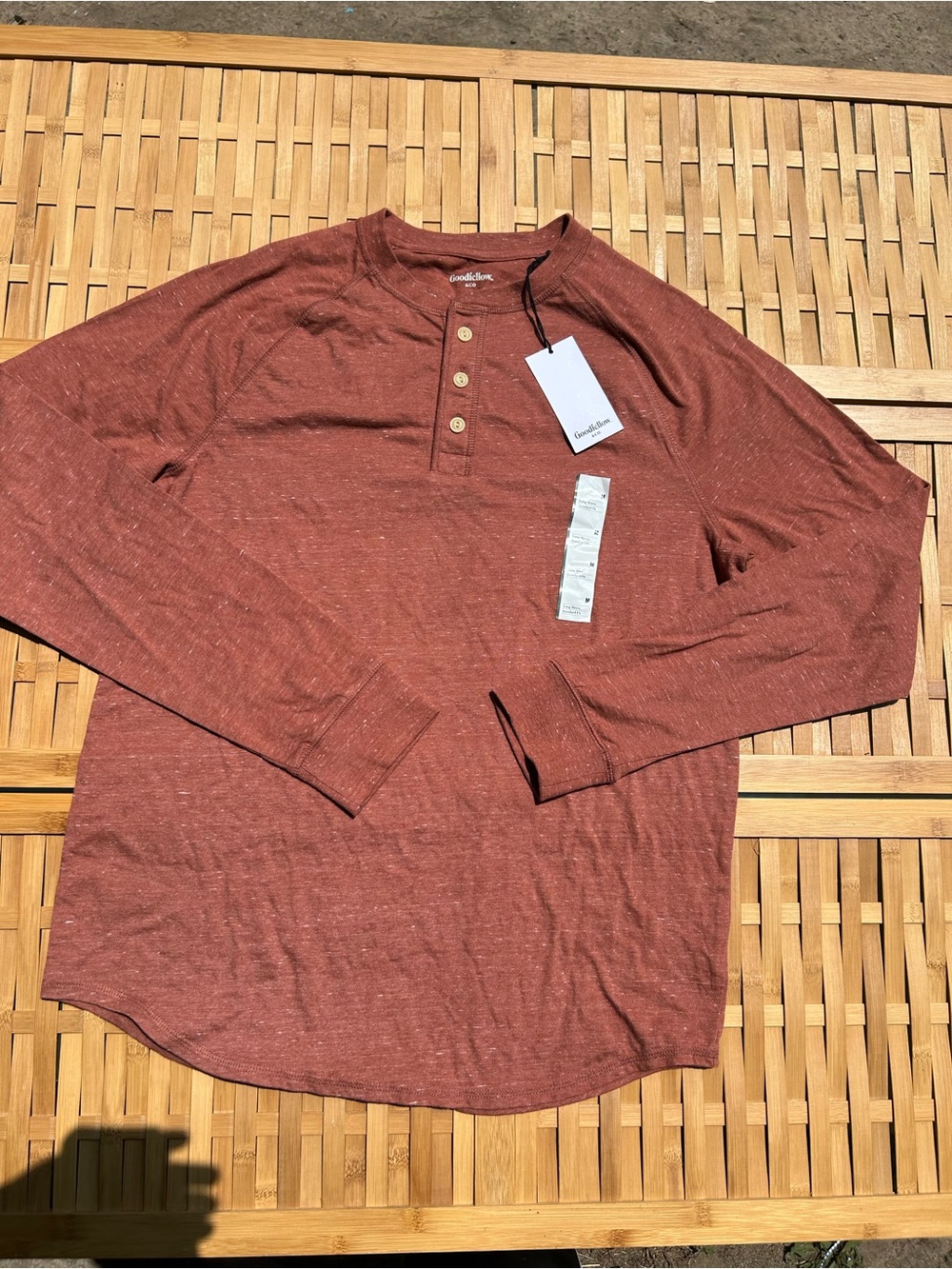 Goodfellow & Co Men’s Long-Sleeve Henley in Rust